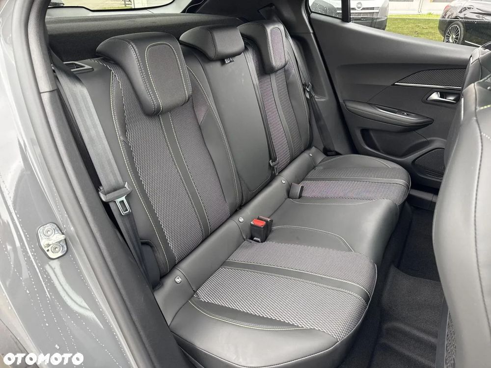 Peugeot 2008 - 14