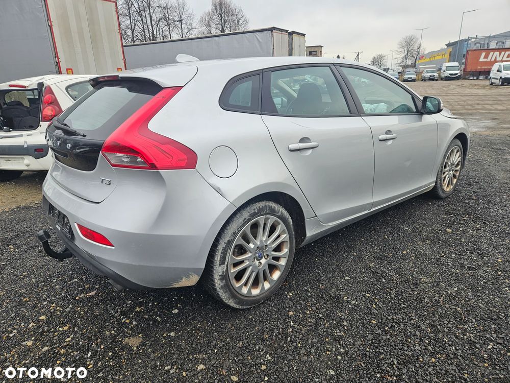 Volvo V40 T3 - 4