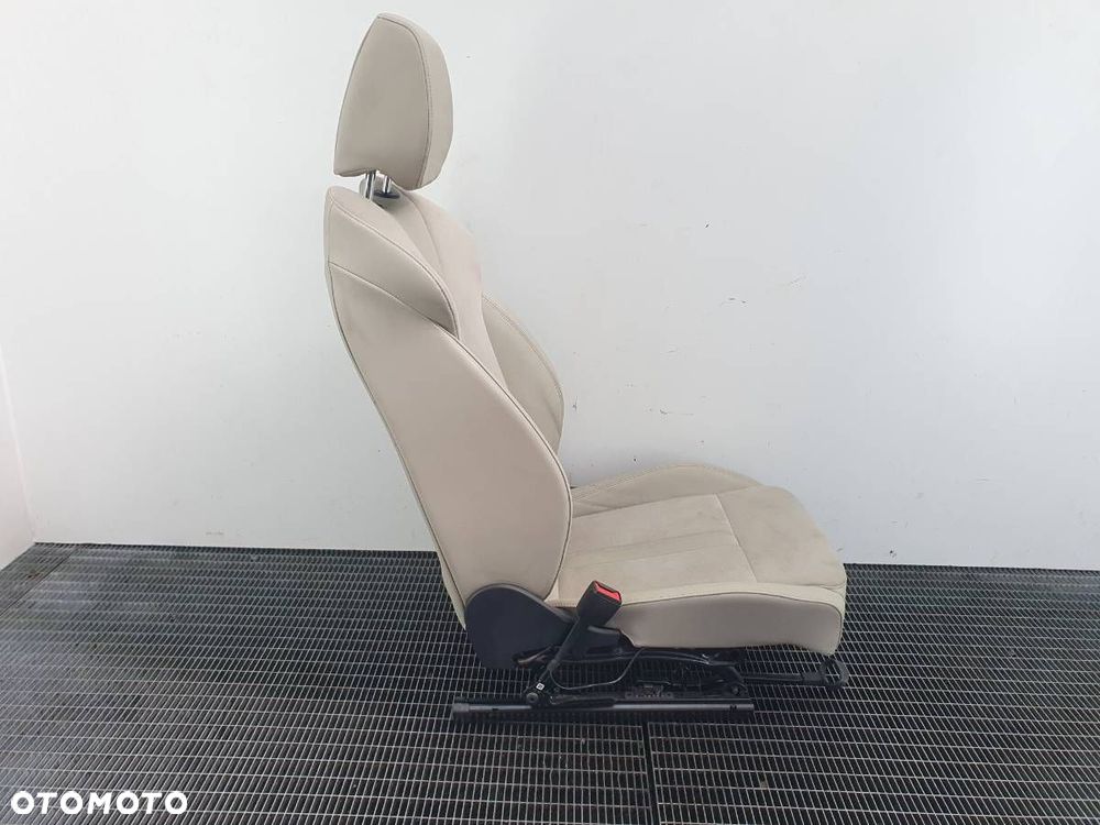 FOTEL PRZÓD PRZEDNI LEWY KIEROWCY SKODA OCTAVIA IV EU - 6