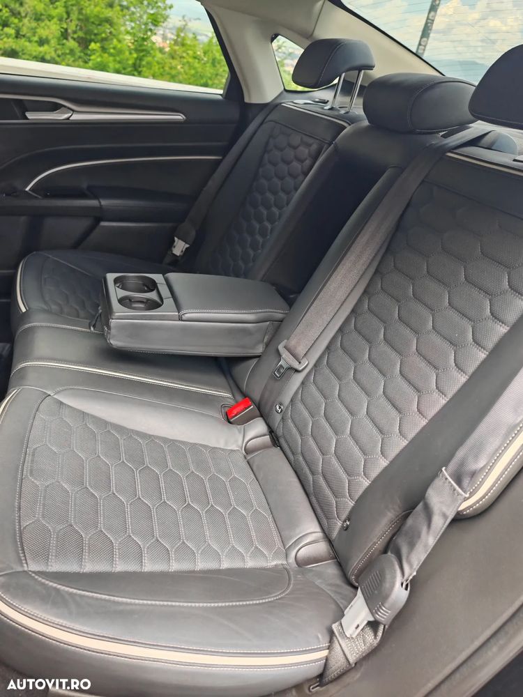 Ford Mondeo 2.0 HEV Vignale - 10