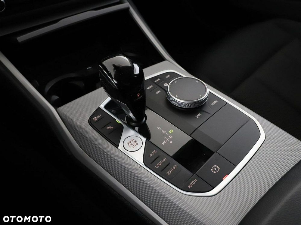 BMW Seria 3 320d xDrive MHEV Advantage - 31