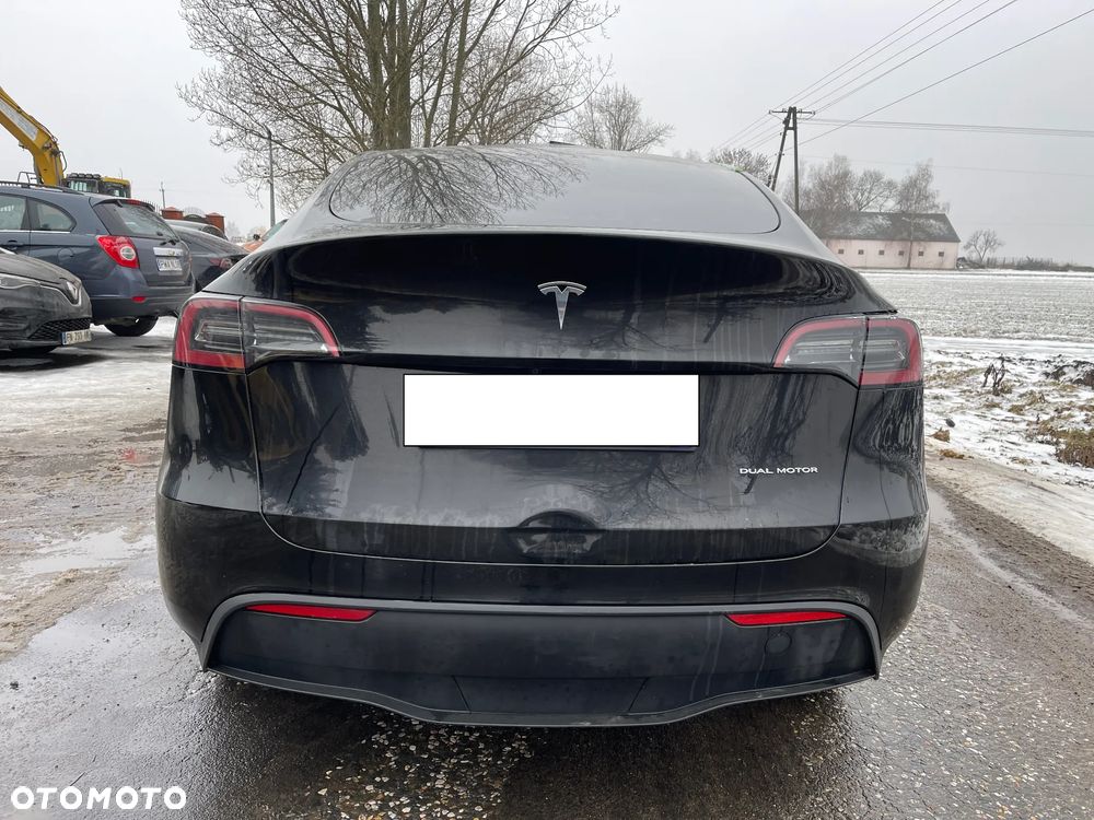 Tesla Y Long Range Dual Motor AWD - 31