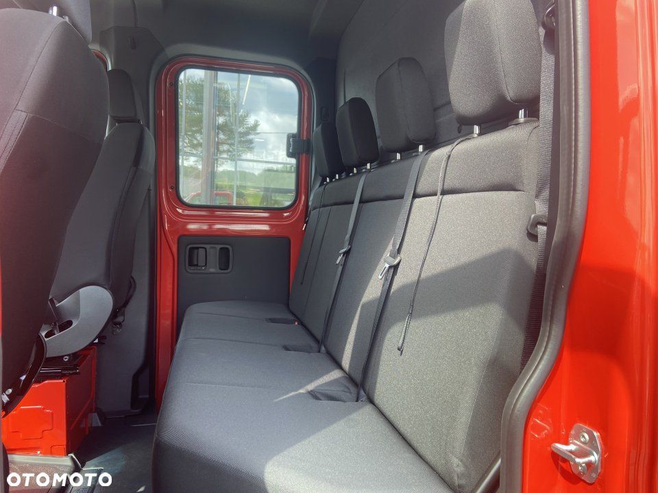 Mercedes-Benz Sprinter - 10