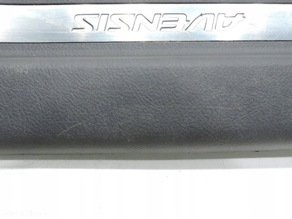 NAKŁADKA PROGU LEWY TYŁ TOYOTA AVENSIS T25 KOMBI - 2