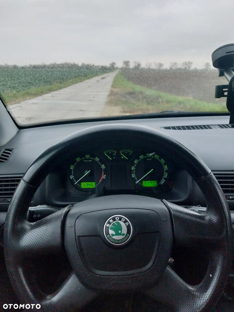 Skoda Octavia 1.6 Tour - 2