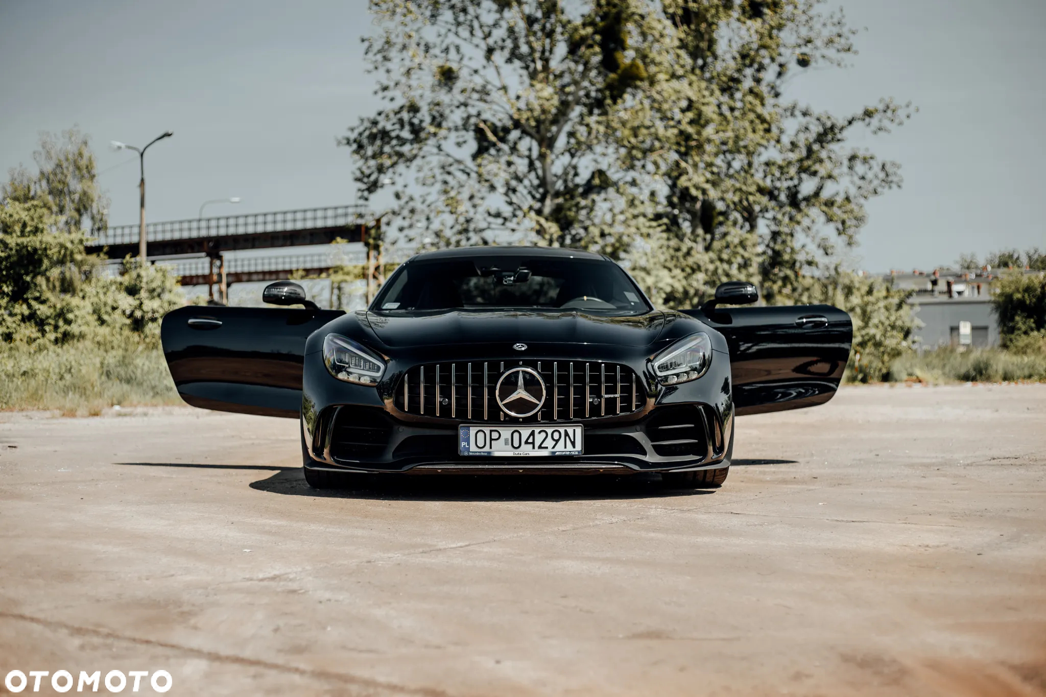 Mercedes-Benz AMG GT R - 11