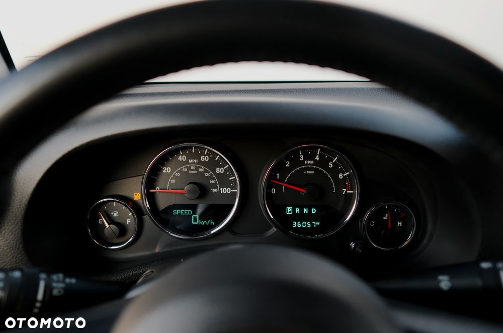 Jeep Wrangler 3.6 Unlim X - 31