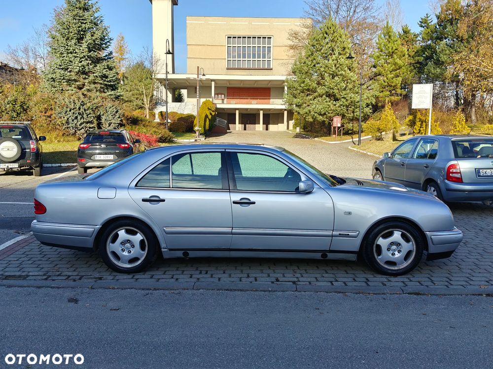 Mercedes-Benz Klasa E - 26