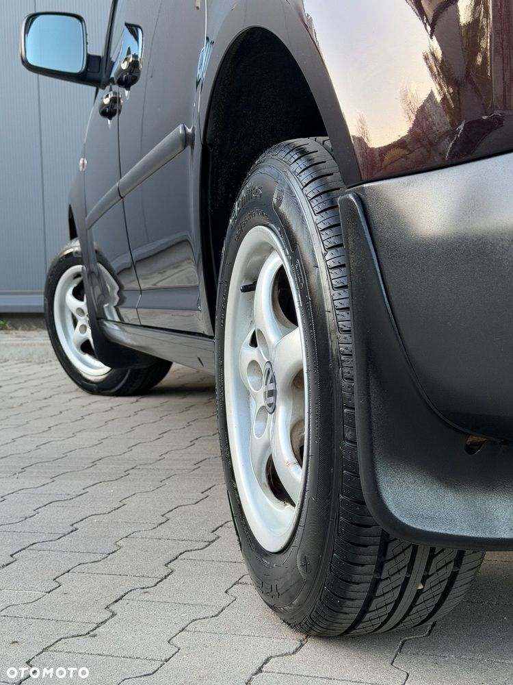 Volkswagen Caddy - 29