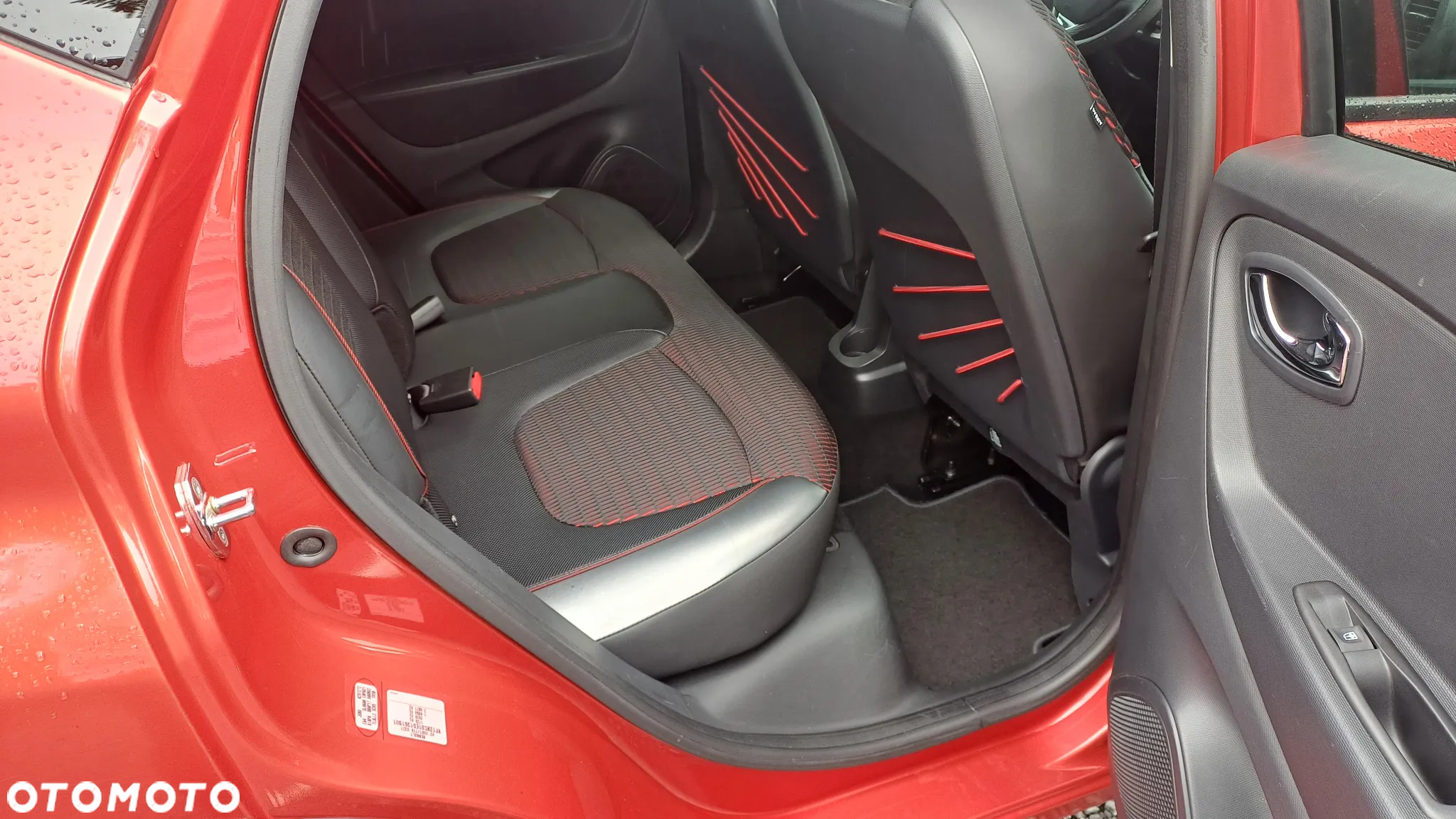 Renault Captur TCe 120 EDC Helly Hansen - 25