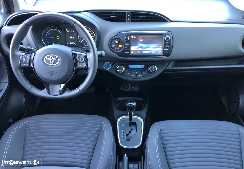 Toyota Yaris 1.5 HSD Comfort - 24