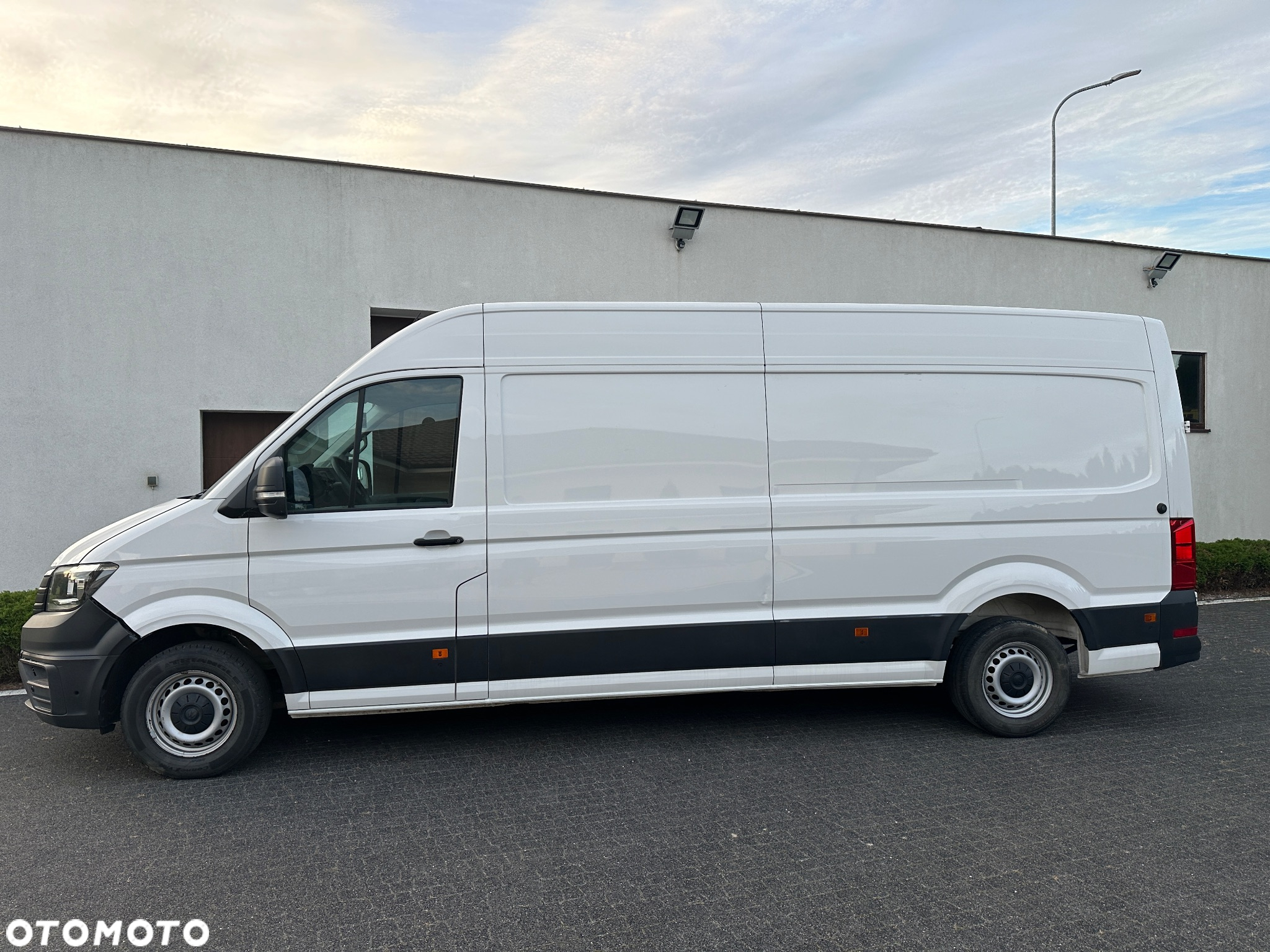 Volkswagen Crafter - 2
