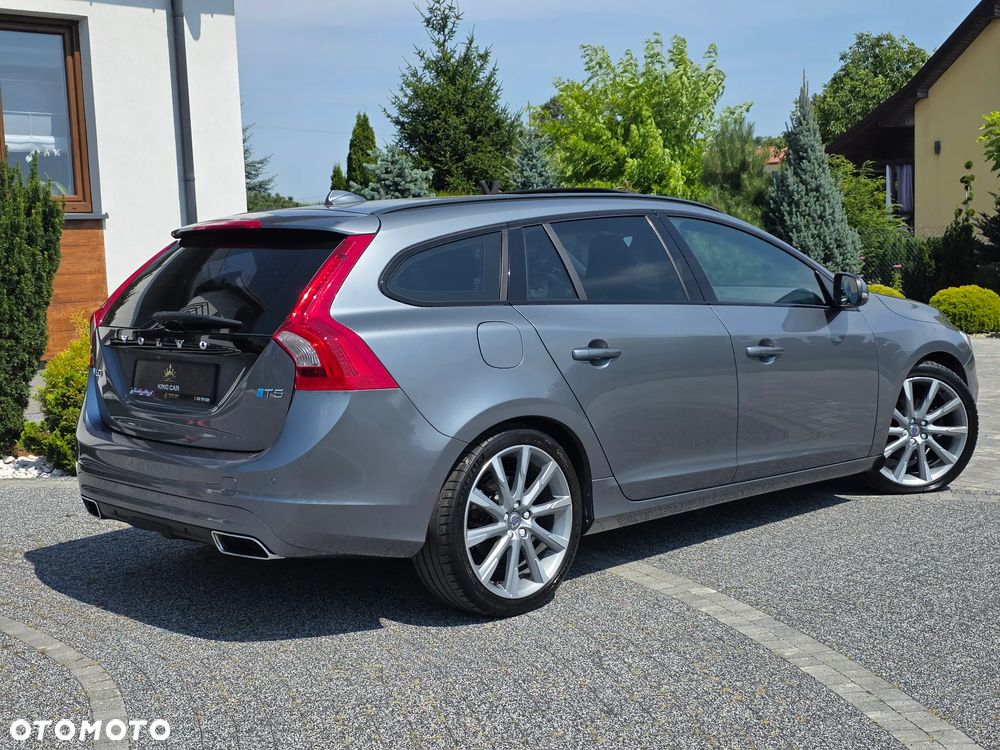Volvo V60 T5 Geartronic Summum - 16