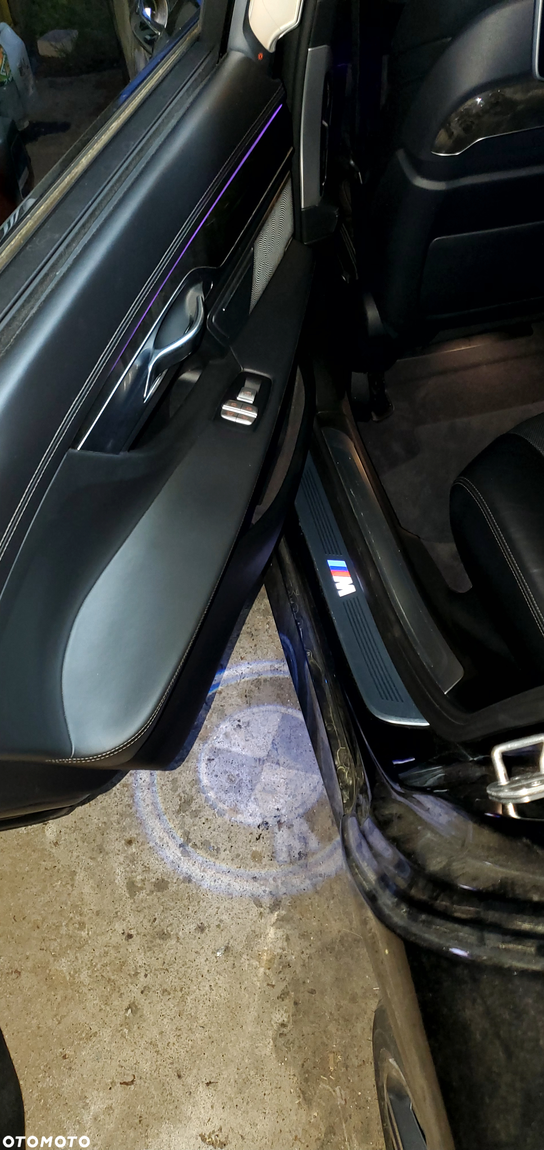 BMW Seria 7 750i - 2