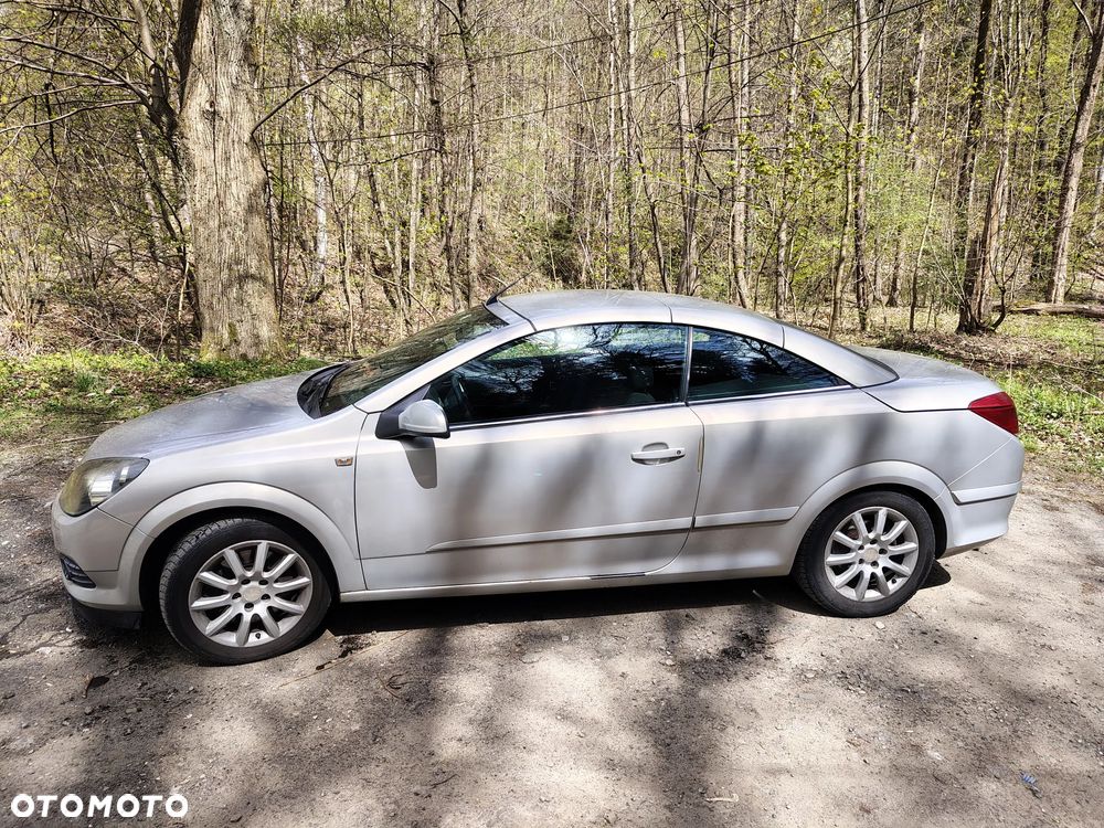 Opel Astra 1.9 CDTI Cosmo - 2