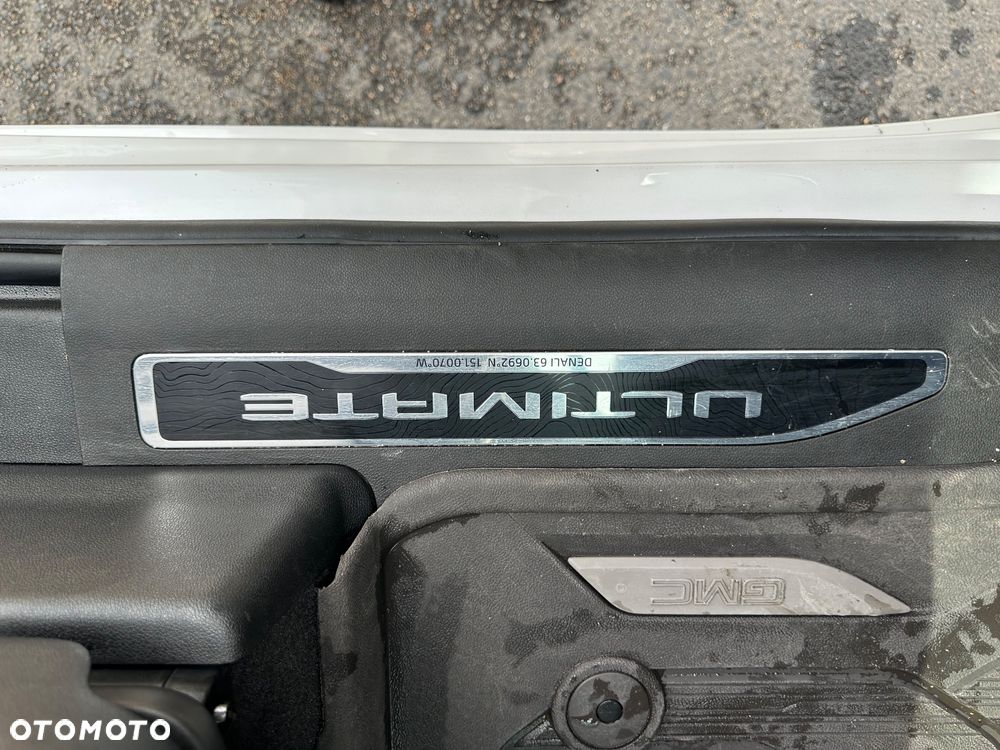 GMC Sierra - 13