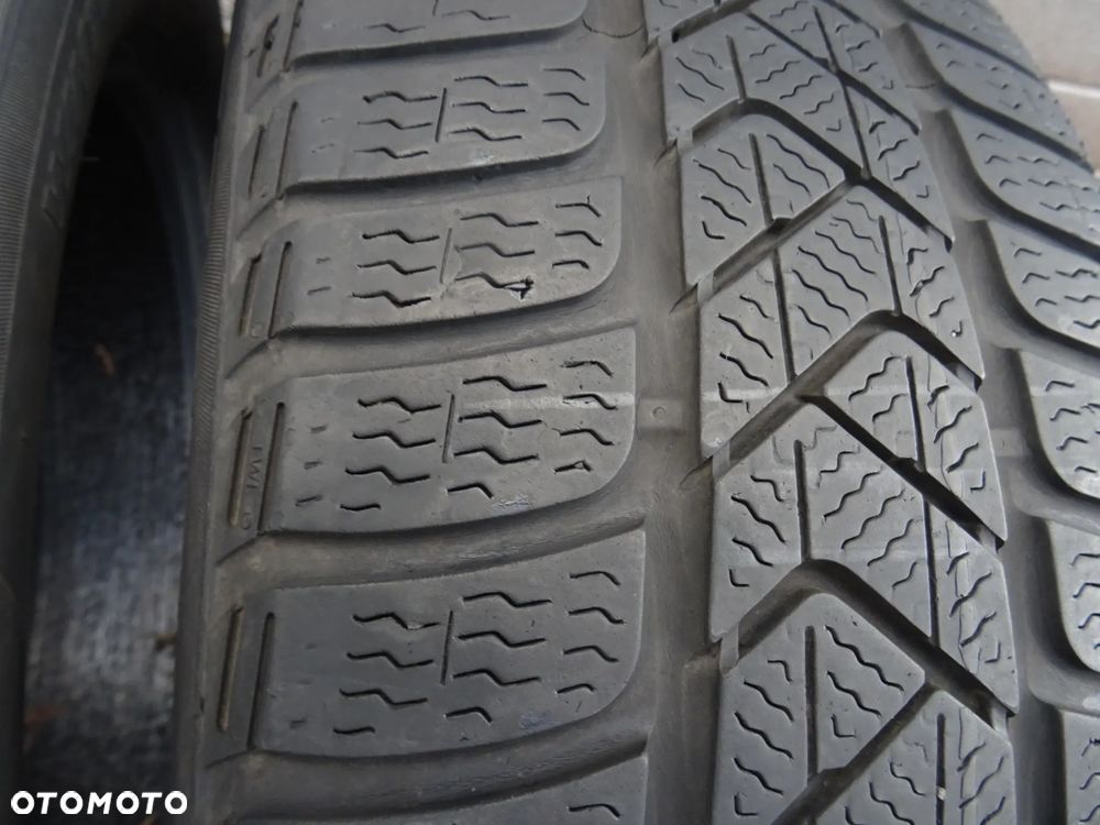 215/55/R17 94H Pirelli8 Winter Sotto Zero 3 - 4