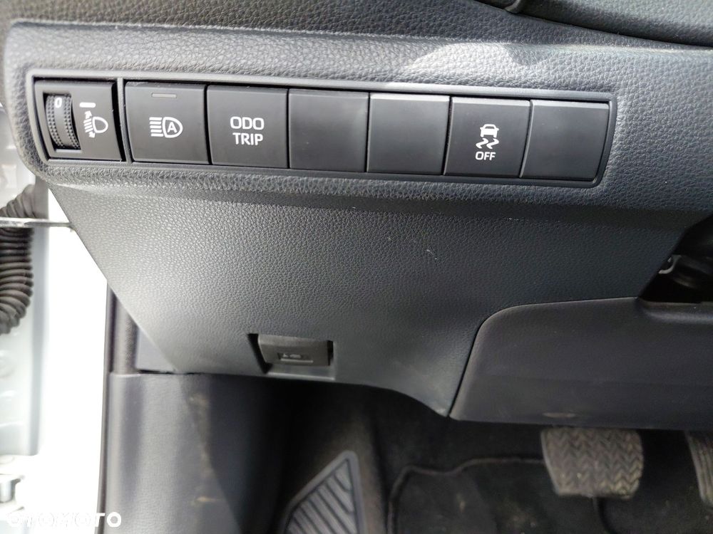 Toyota Corolla 1.8 Hybrid Comfort - 21