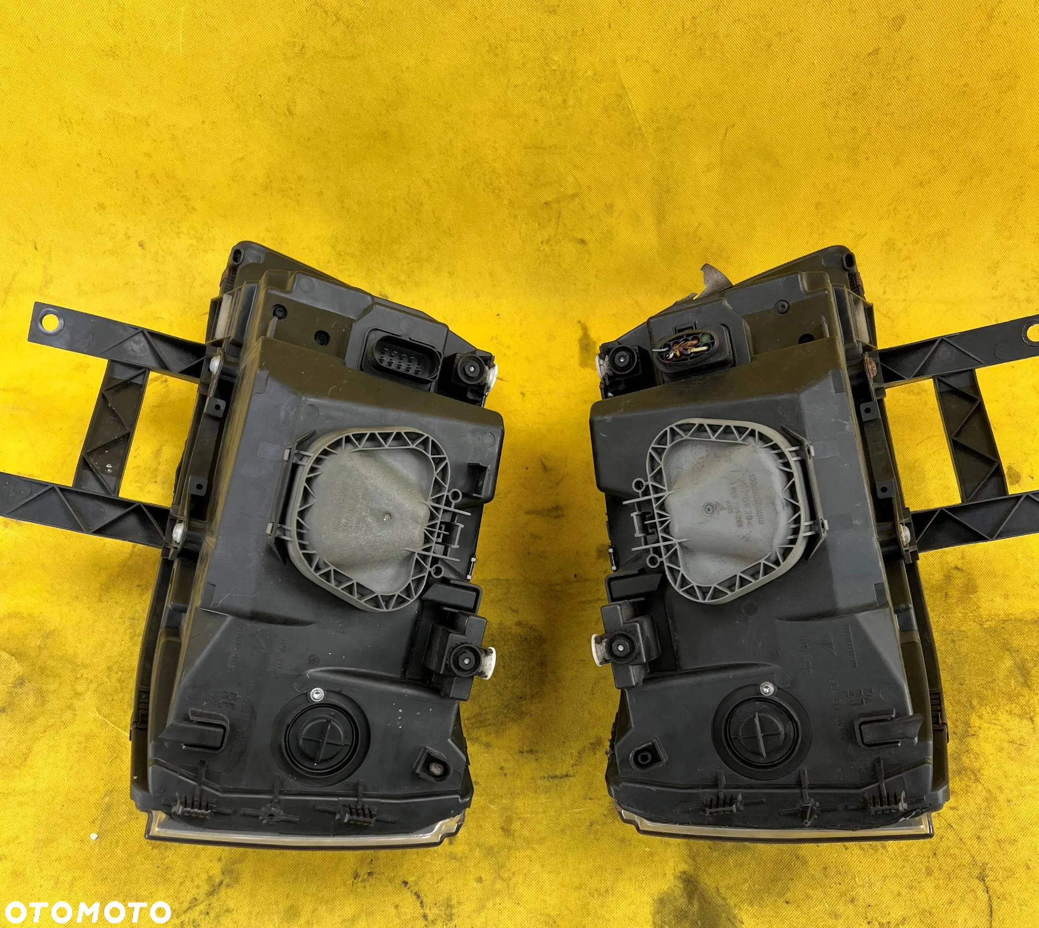 KOMPLET LAMP ORYGINAŁ VW T5 7H1941016N 7H1941015N - 6