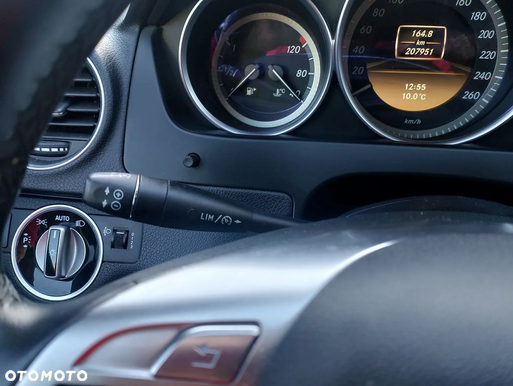 Mercedes-Benz Klasa C 180 CGI BlueEff Avantgarde - 10
