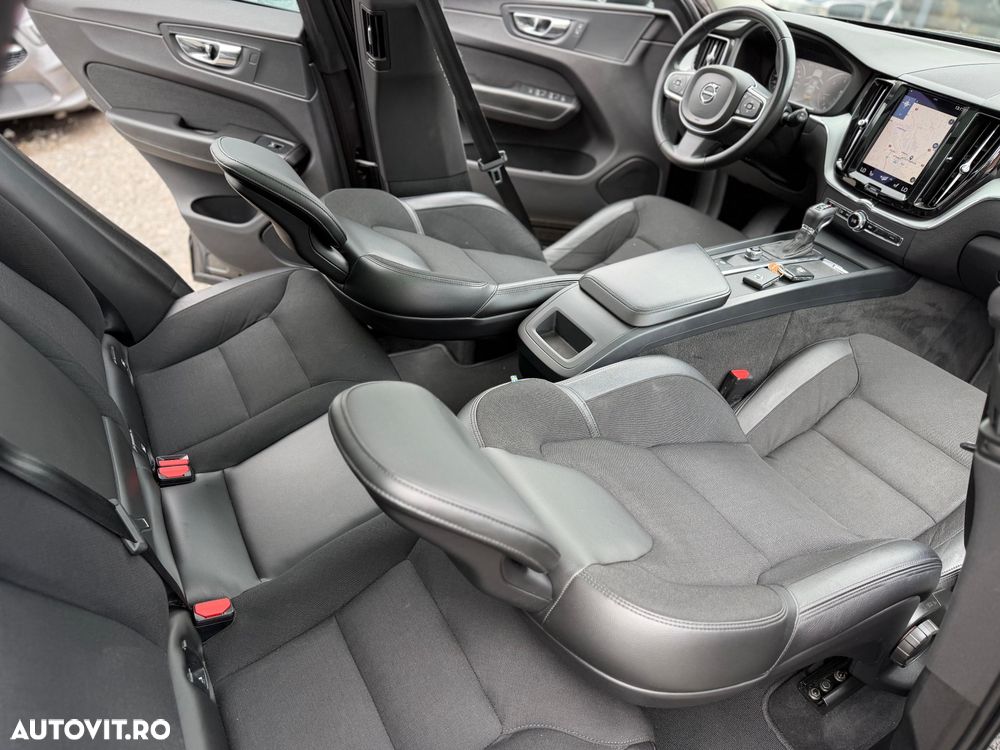 Volvo XC 60 D4 AWD Momentum - 41