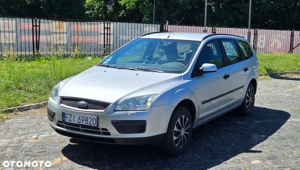 Ford Focus 1.6 16V Titanium - 15