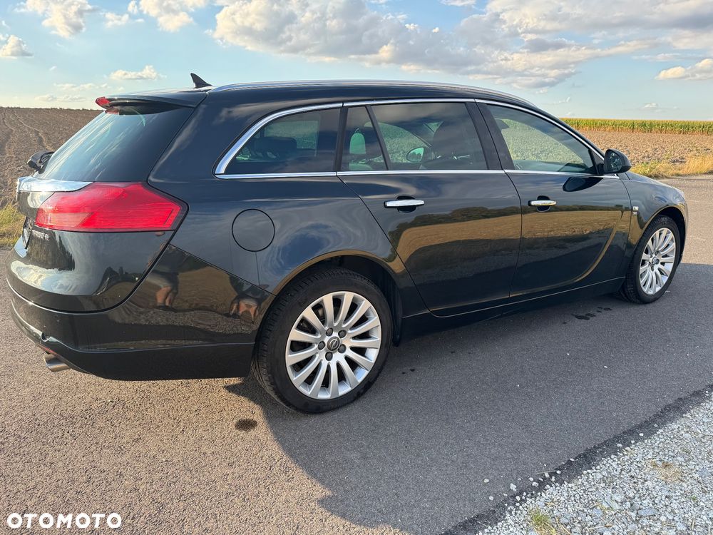 Opel Insignia 2.0 Turbo Sports Tourer 4x4 Automatik Cosmo - 27