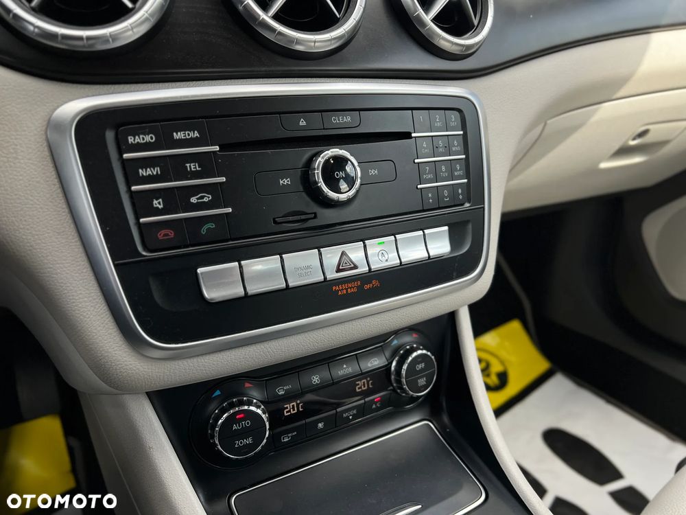 Mercedes-Benz CLA 250 7G-DCT - 27