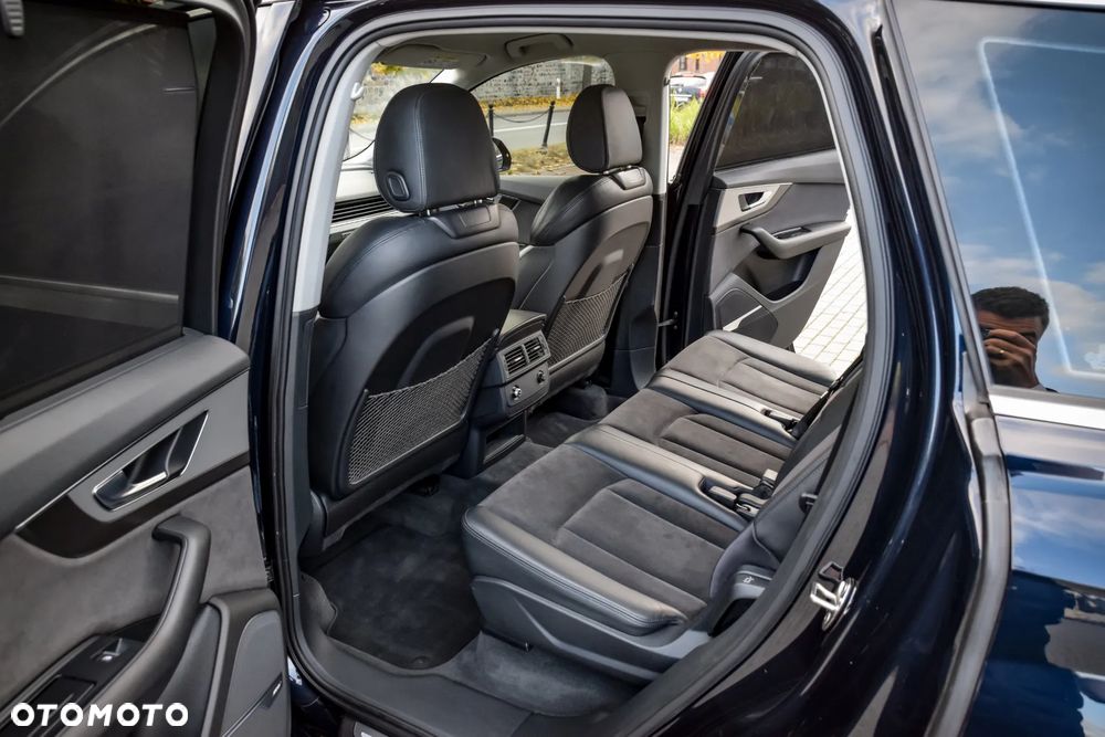 Audi Q7 - 36