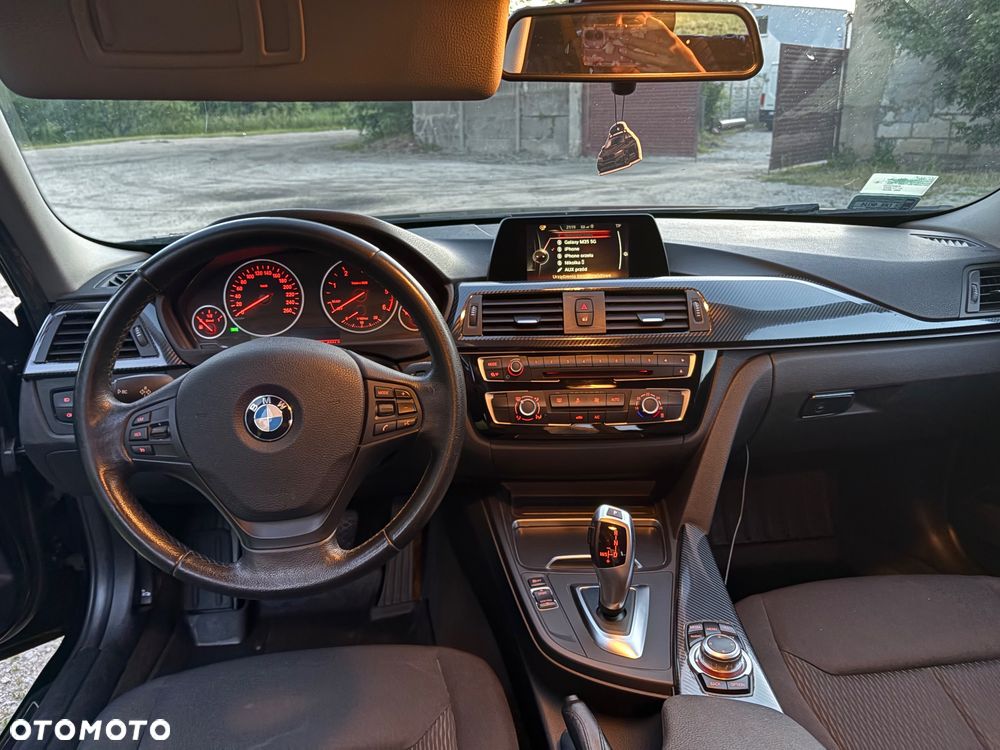 BMW Seria 3 320d xDrive - 5