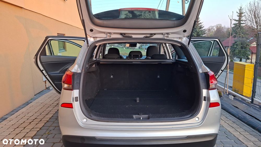 Hyundai i30 1.4 Classic + - 5