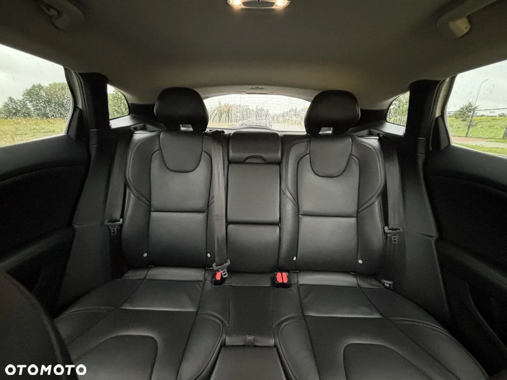 Volvo V40 D3 Drive-E Inscription - 19
