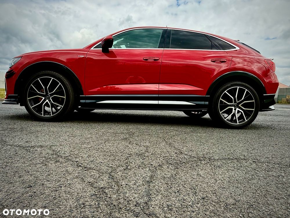Audi Q3 Sportback - 12