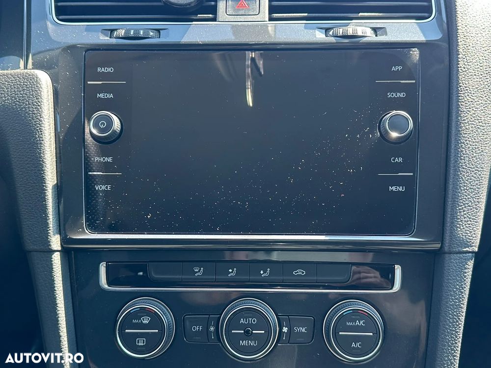 Volkswagen Golf - 9