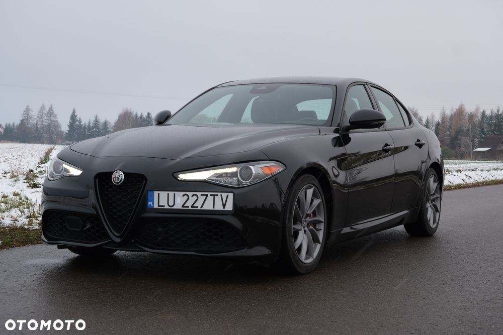 Alfa Romeo Giulia 2.0 Turbo 16V AT8 Veloce - 1
