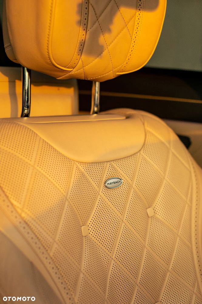 Mercedes-Benz Klasa S 500 4-Matic L 9G-TRONIC - 26