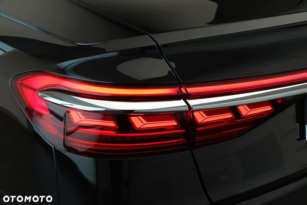 Audi A8 - 4