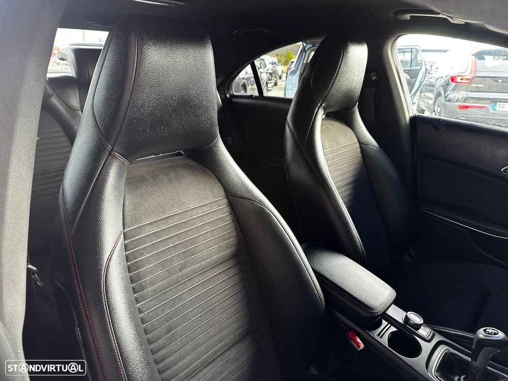 Mercedes-Benz CLA 180 d AMG Line - 37