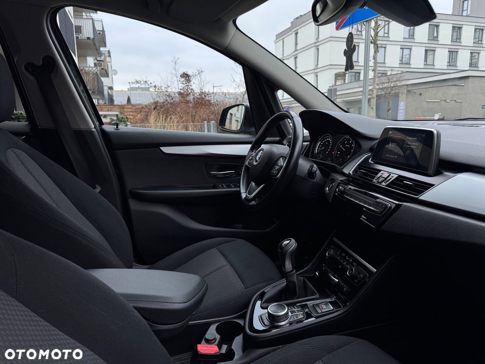 BMW Seria 2 216d Luxury Line - 16