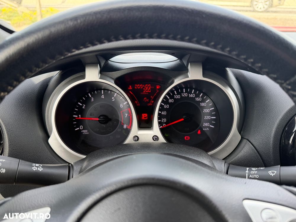 Nissan Juke 1.6 Xtronic Tekna - 28