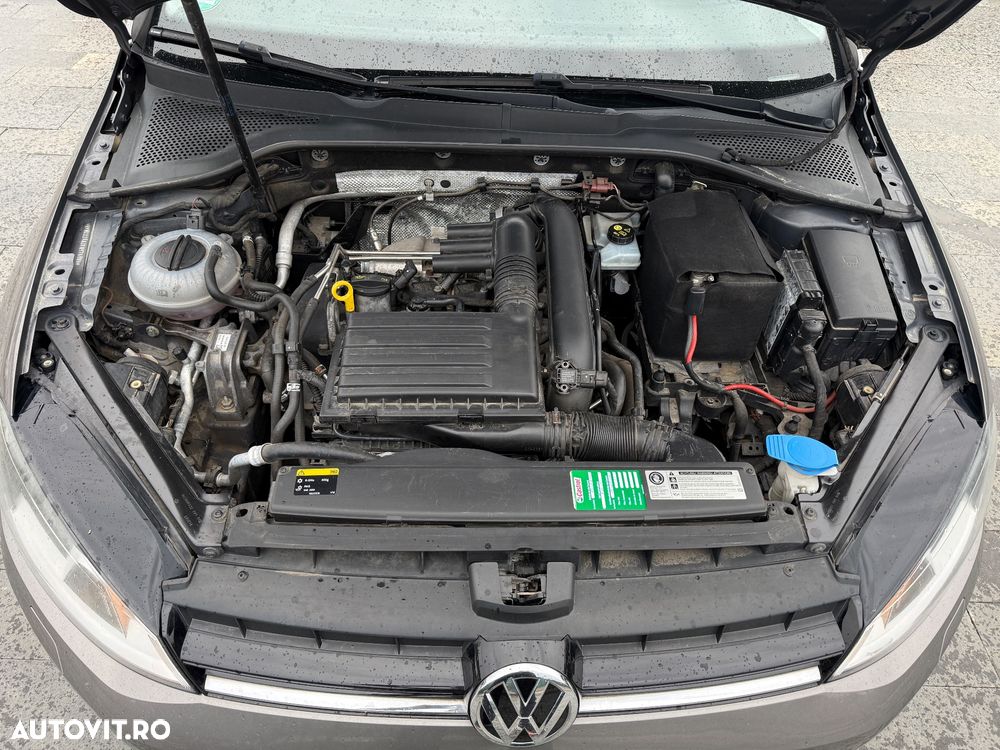 Volkswagen Golf 1.2 TSI BMT Comfortline - 17