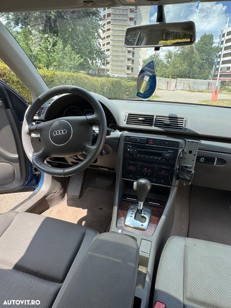 Audi A4 Limuzina - 10