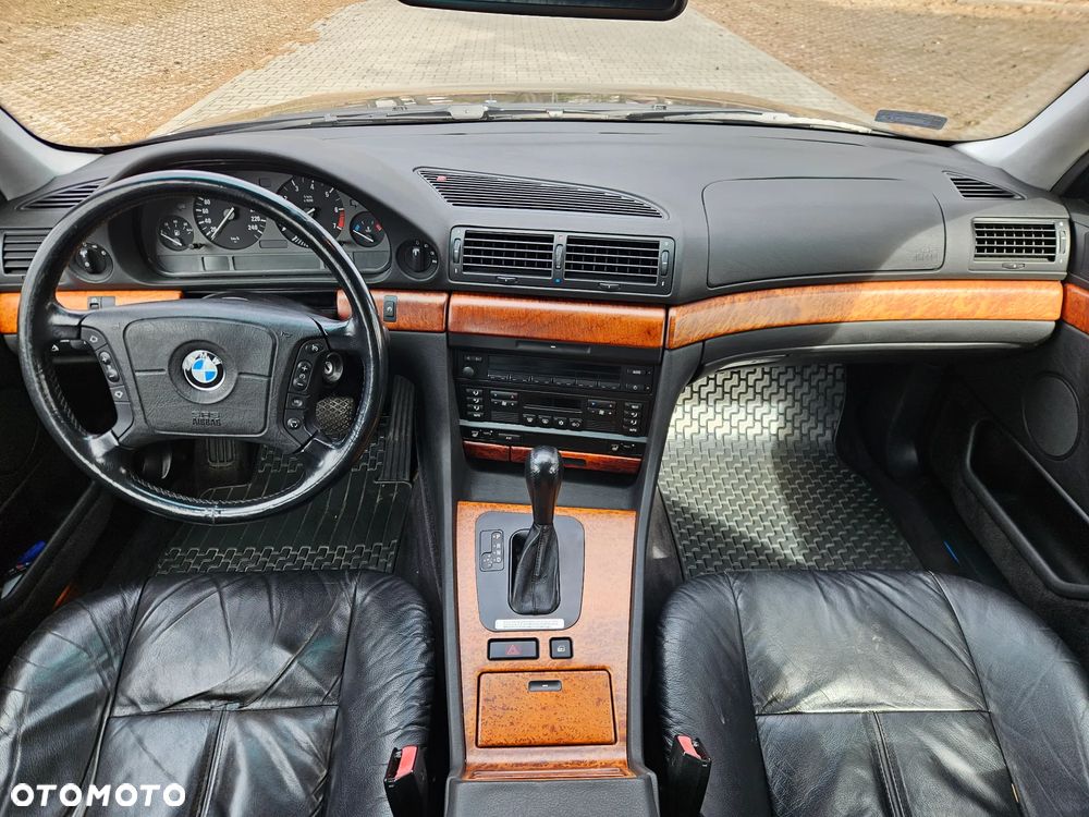 BMW Seria 7 - 9