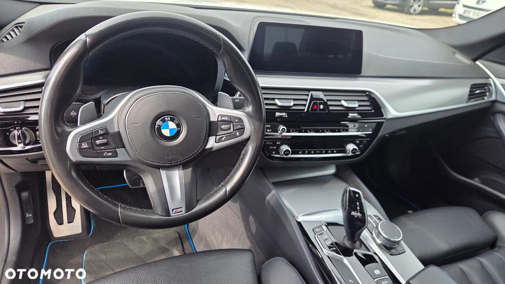 BMW Seria 5 520d xDrive M Sport sport - 16