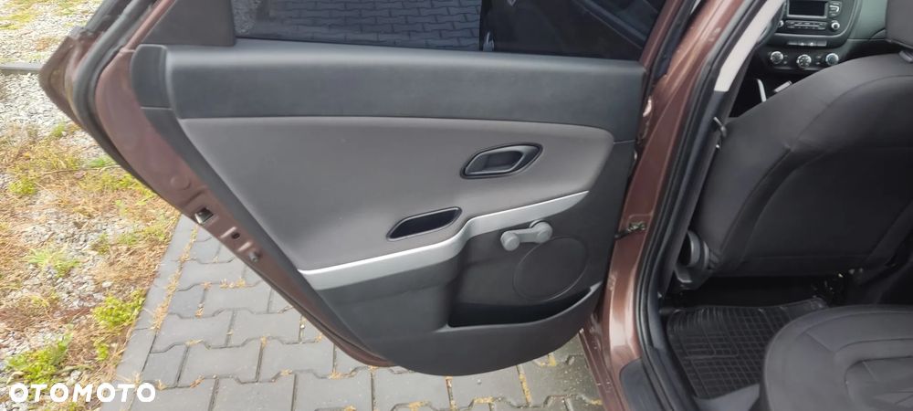 Kia Ceed 1.4 CVVT Attract Plus - 26