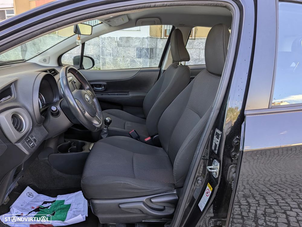Toyota Yaris 1.33 VVT-i Sport - 4