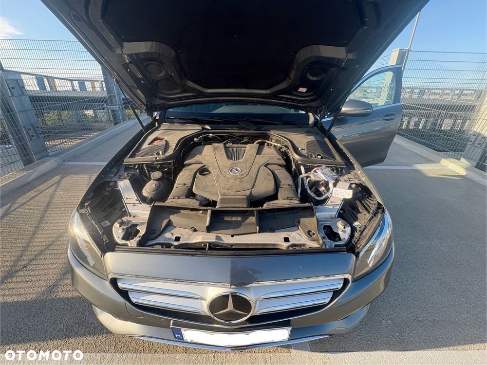 Mercedes-Benz Klasa E 400 4Matic 9G-TRONIC Avantgarde - 17