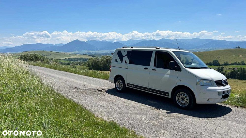 Volkswagen Transporter - 1
