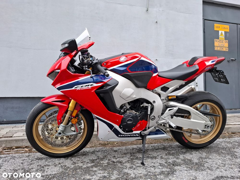 Honda CBR - 37