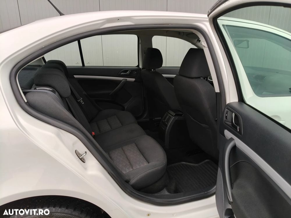 Skoda Octavia 1.6 TDI DPF DSG Classic - 17